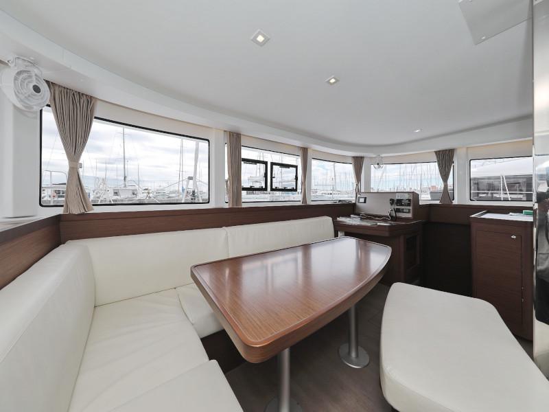 Book yachts online - catamaran - Lagoon 42 - FANTASEA  - rent