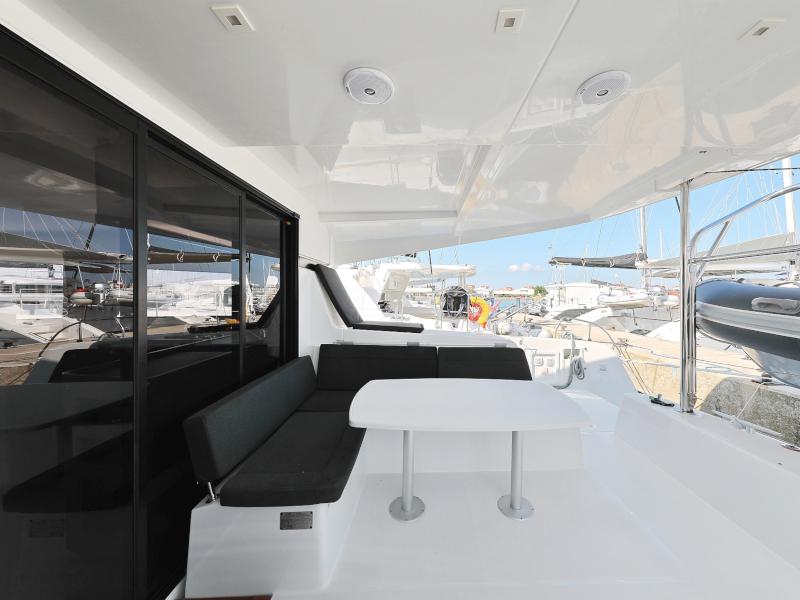 Book yachts online - catamaran - Lagoon 42 - FANTASEA  - rent