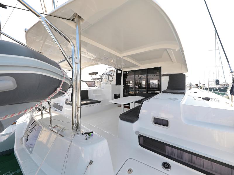 Book yachts online - catamaran - Lagoon 42 - FANTASEA  - rent