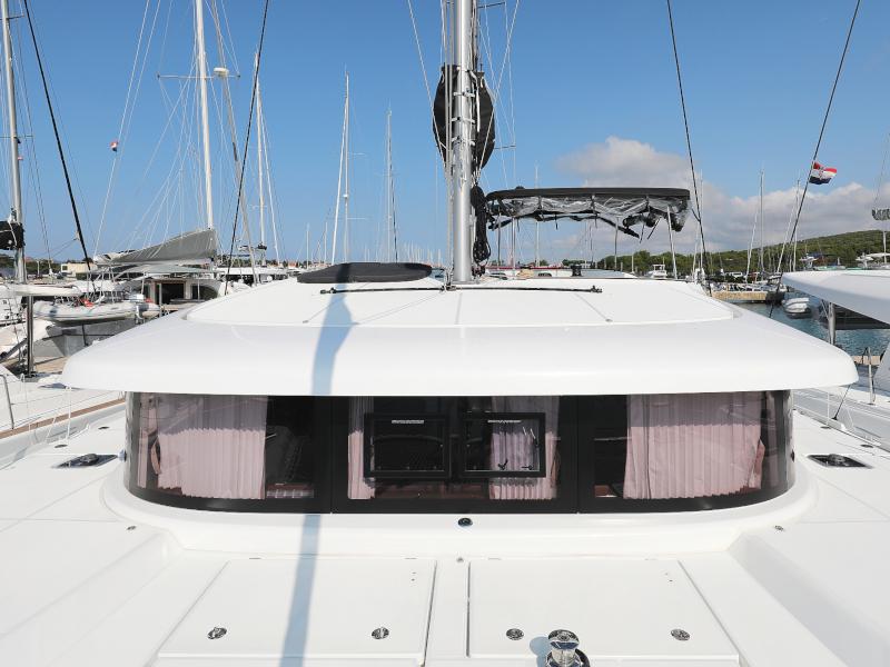 Book yachts online - catamaran - Lagoon 42 - FANTASEA  - rent