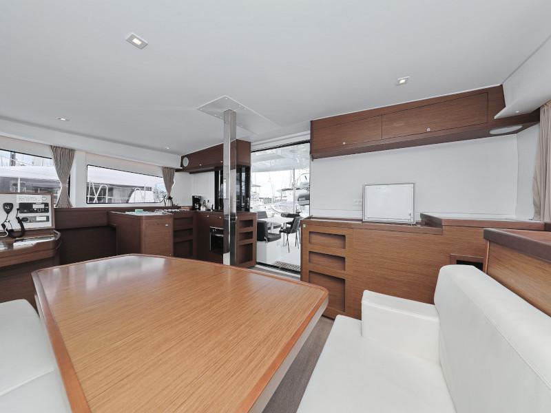 Book yachts online - catamaran - Lagoon 42 - FANTASEA  - rent