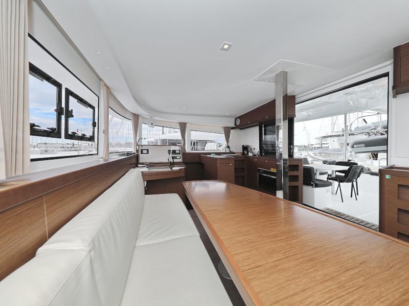 Book yachts online - catamaran - Lagoon 42 - FANTASEA  - rent