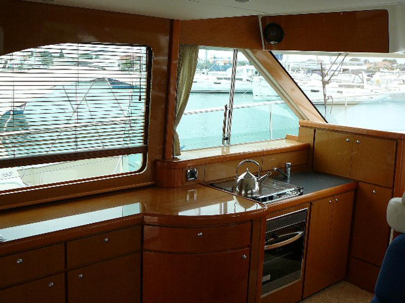 Book yachts online - motorboat - Antares 13.80 - HELENA ZARA - rent