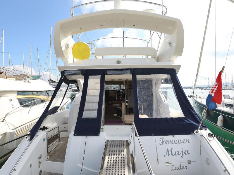 Book yachts online - motorboat - Sunseeker Manhattan 50 - FOREVER MAJA - rent