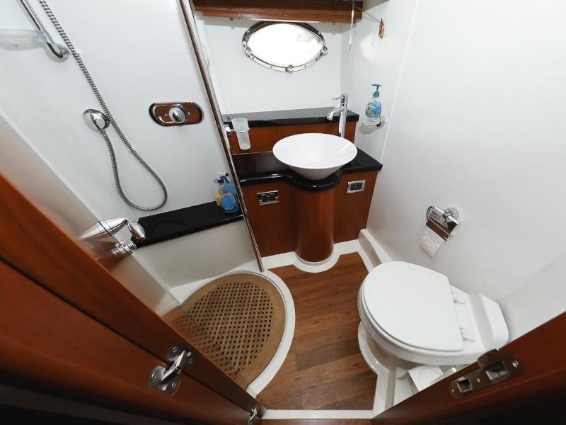 Book yachts online - motorboat - Sunseeker Manhattan 50 - FOREVER MAJA - rent