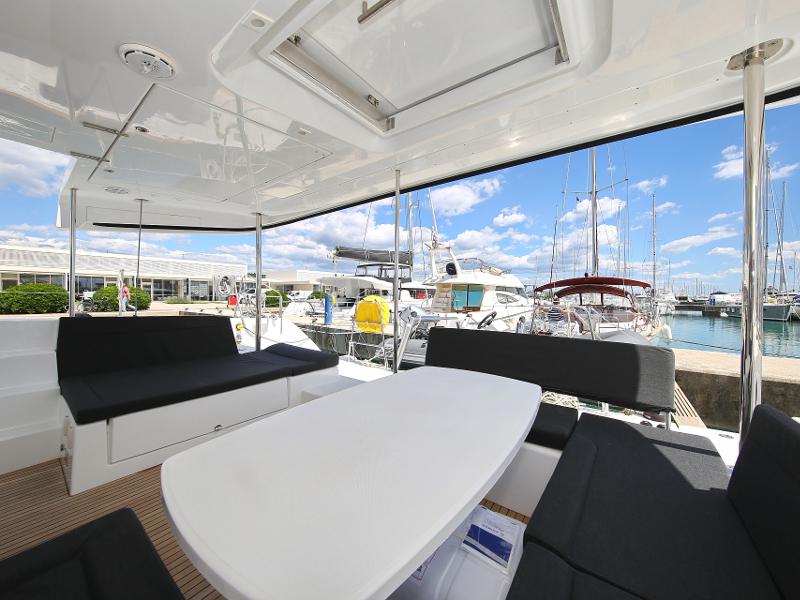 Book yachts online - catamaran - Lagoon 450 F - PRETTY ALICE  - rent