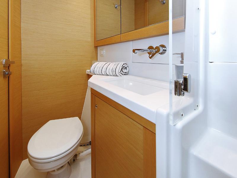 Book yachts online - catamaran - Lagoon 450 F - PRETTY ALICE  - rent