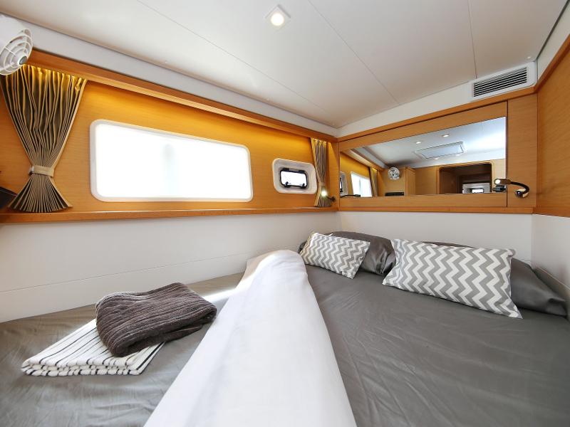 Book yachts online - catamaran - Lagoon 450 F - PRETTY ALICE  - rent