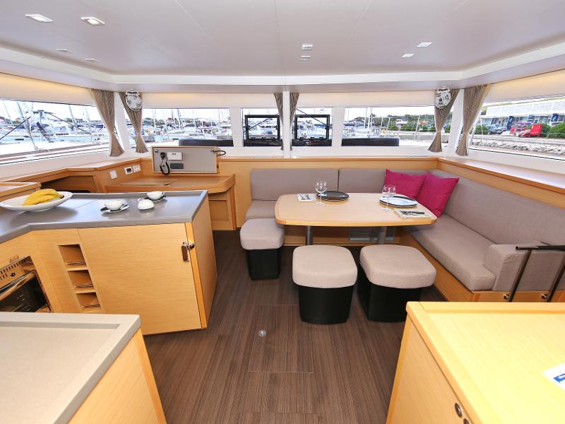 Book yachts online - catamaran - Lagoon 450 F - PRETTY ALICE  - rent