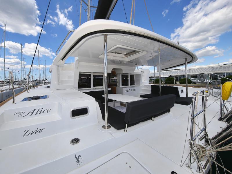 Book yachts online - catamaran - Lagoon 450 F - PRETTY ALICE  - rent