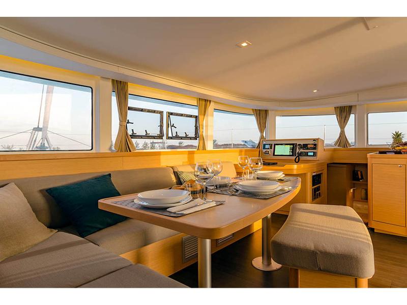 Book yachts online - catamaran - Lagoon 42 - No name - rent