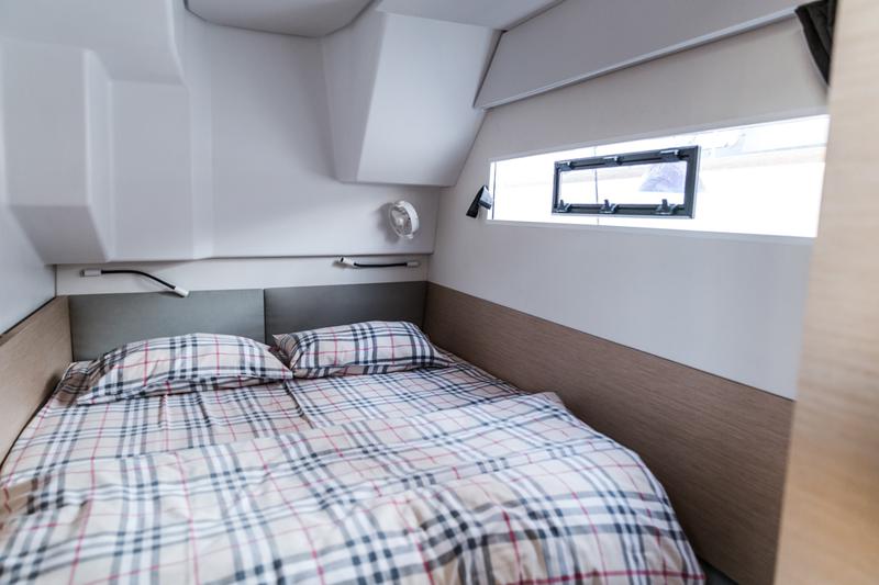 Book yachts online - powercatamaran - Fountaine Pajot MY 37[G] - Jam - rent