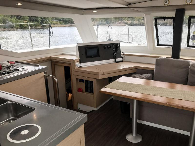 Book yachts online - catamaran - Lucia 40 - Mawimbi - rent