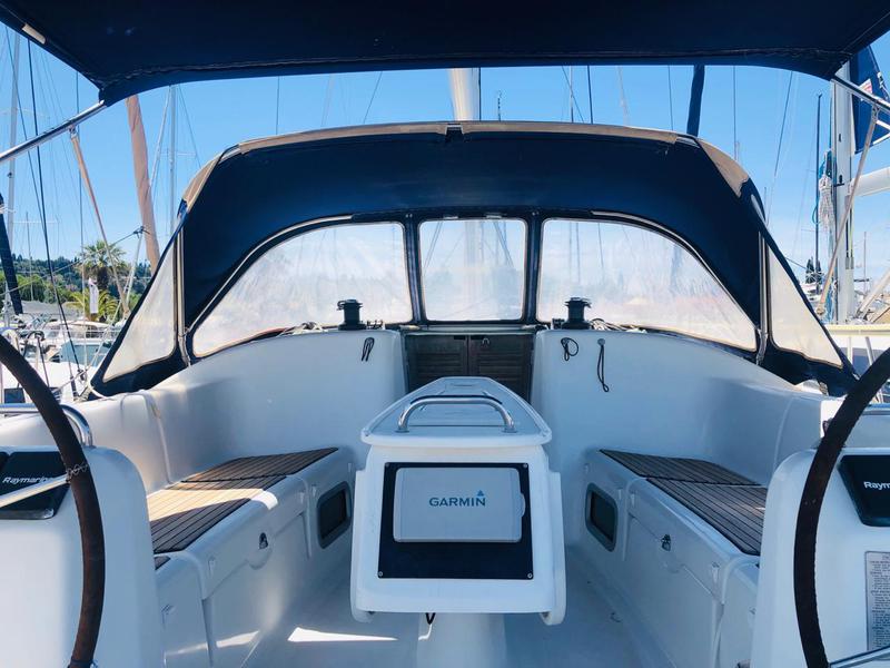 Book yachts online - sailboat - Cyclades 393 - Panayia - rent