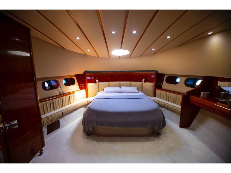 Book yachts online - motorboat - Bilgin 28 - 28M Deluxe Bilgin Motoryacht  - rent