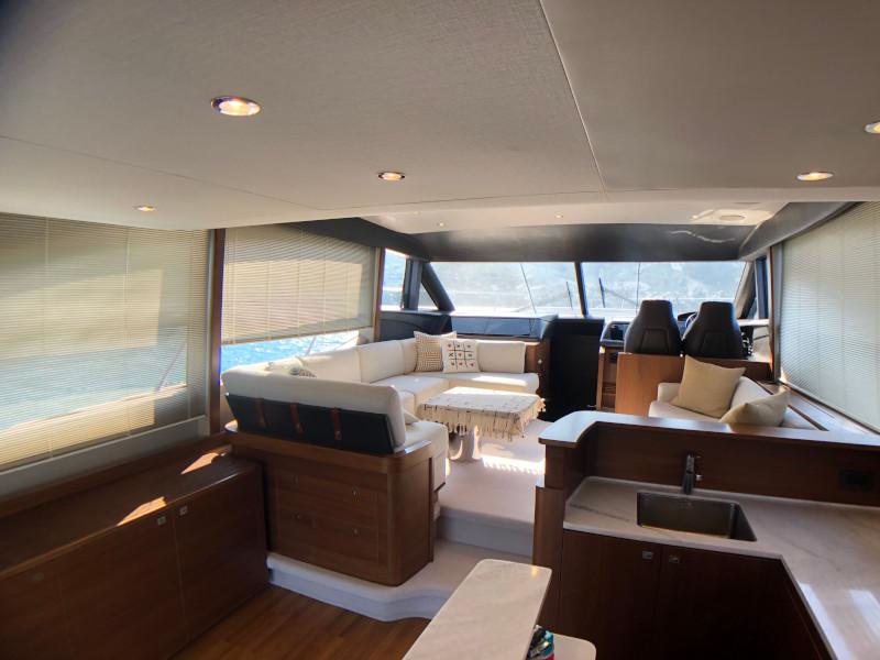 Book yachts online - motorboat - Princess 52 Fly - Miracle - rent