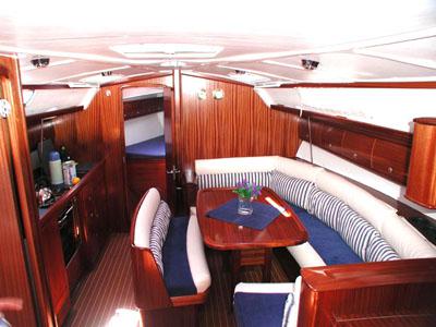 Book yachts online - sailboat - Bavaria 38 Cruiser/2cbs - EC- 381-08-G - rent