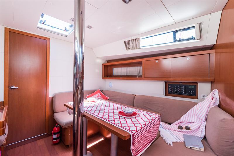Book yachts online - sailboat - Oceanis 41 - LIMONI - rent