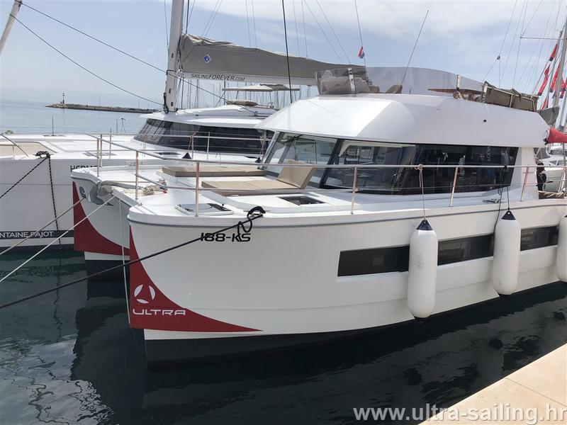 Book yachts online - powercatamaran - MY 37 - MY HOLIDAY- with AC and generator - rent
