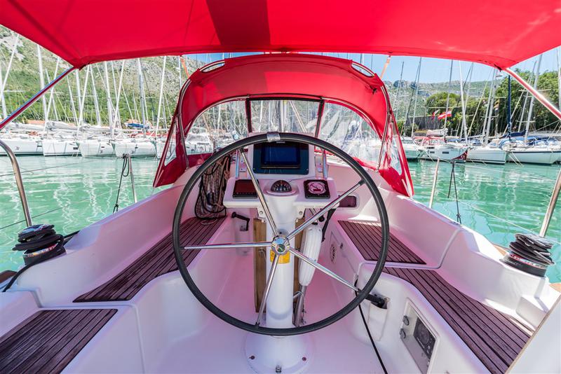 Book yachts online - sailboat - Oceanis 31 - BUDDY - rent