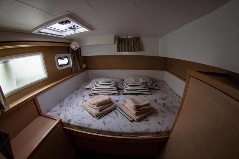 Book yachts online - catamaran - Lagoon 39 (2014) - JOFRA - rent