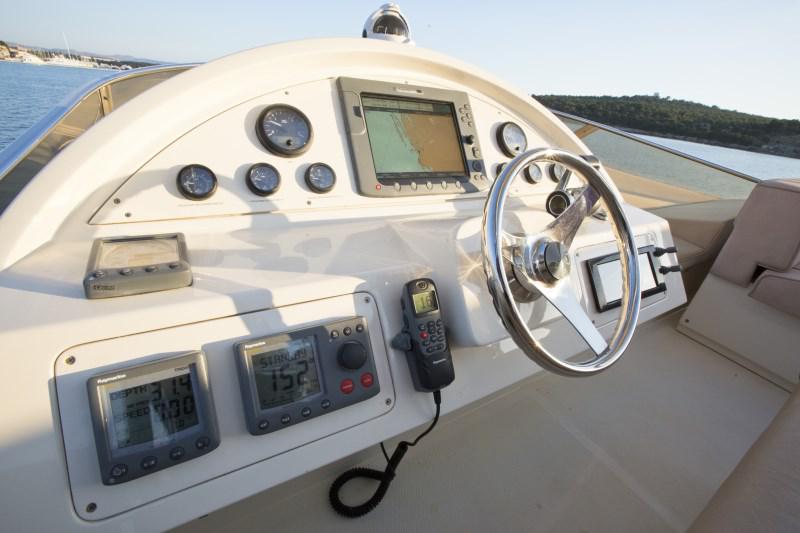 Book yachts online - motorboat - Abacus 70 Fly - Malibu - rent