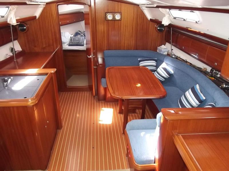 Book yachts online - sailboat - Bavaria 38 - Bav38Free - rent