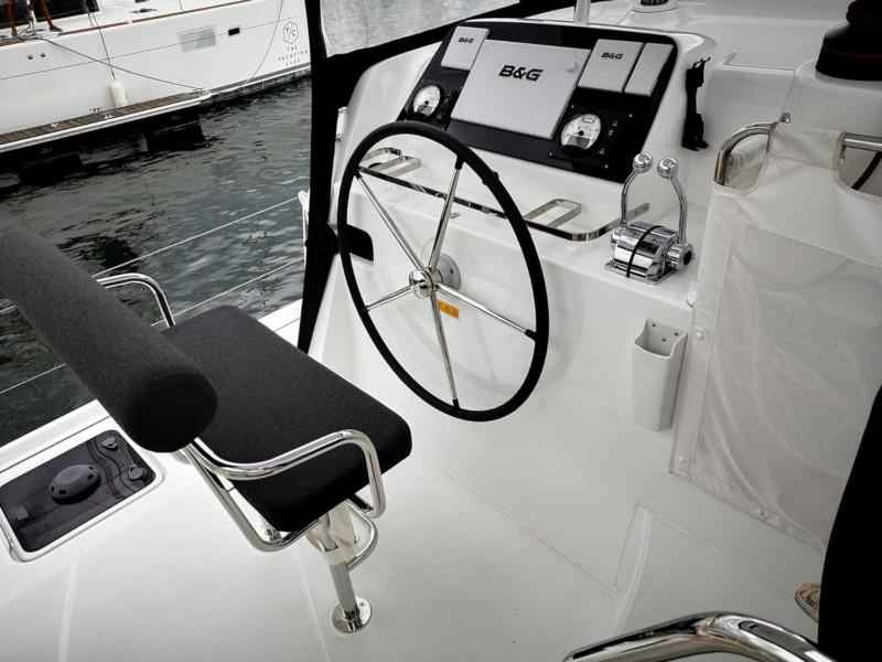 Book yachts online - catamaran - Lagoon 42 - Ice Cat - rent