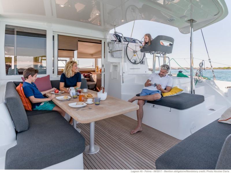 Book yachts online - catamaran - Lagoon 40 - Sail and Passion - rent