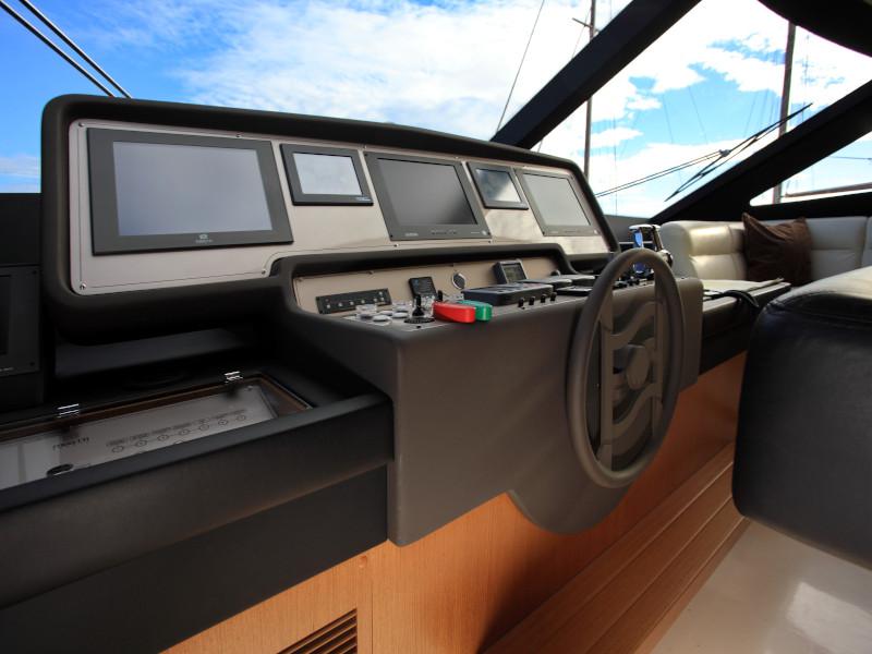 Book yachts online - motorboat - Ferretti 780 - TESORO - rent