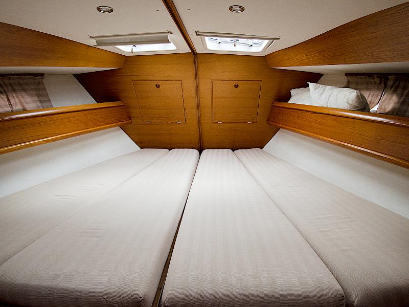 Book yachts online - sailboat - Sun Odyssey 45.2 - Saita - rent