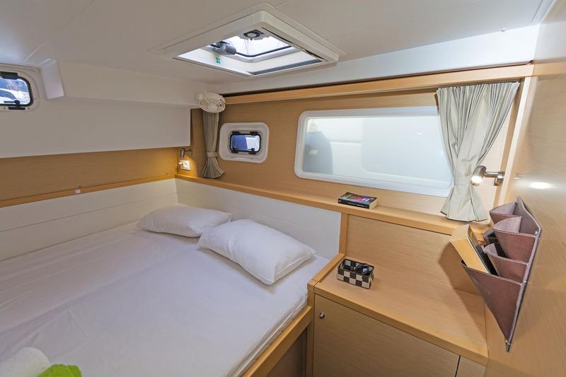 Book yachts online - catamaran - Lagoon 39 - Tortilla - rent
