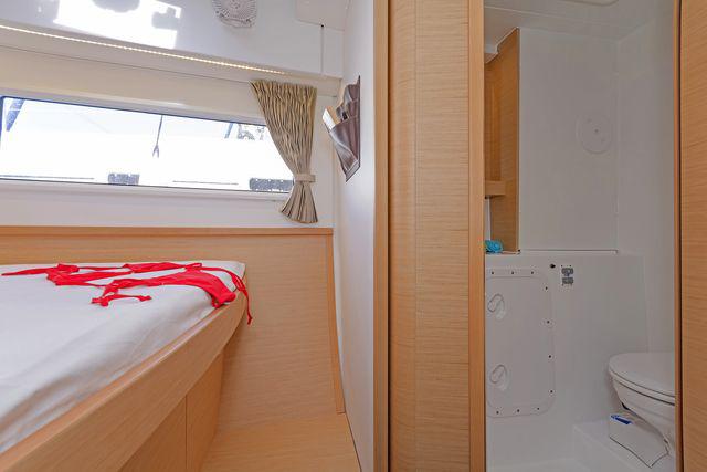 Book yachts online - catamaran - Lagoon 42 A/C &amp; GEN - Venus - rent