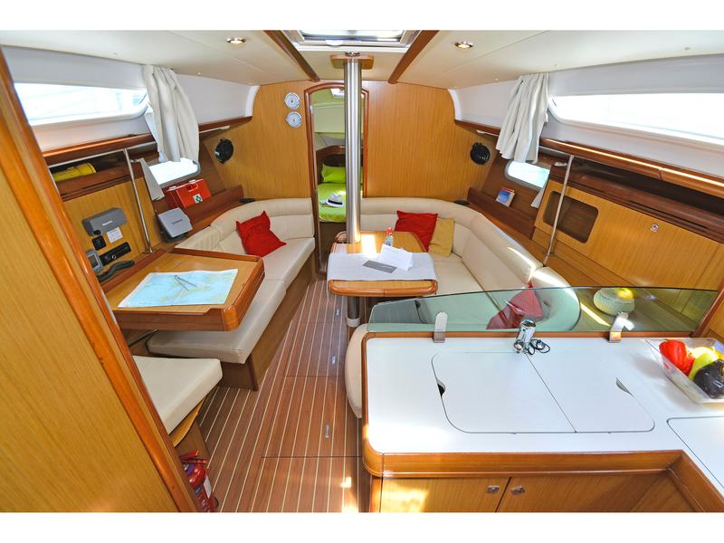 Book yachts online - sailboat - Sun Odyssey 36i - Rebecca - rent