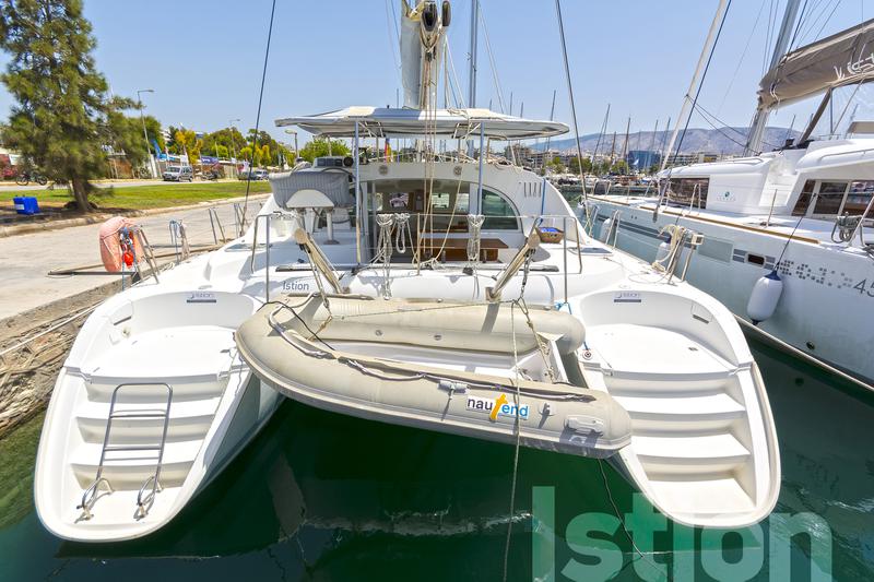Book yachts online - catamaran - Lagoon 380 - Istion - rent