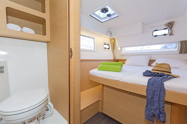 Book yachts online - catamaran - Lagoon 42 A/C &amp; GEN. - SALTY PEARL - rent