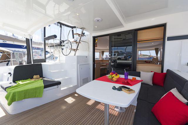 Book yachts online - catamaran - Lagoon 42 A/C &amp; GEN. - SALTY PEARL - rent