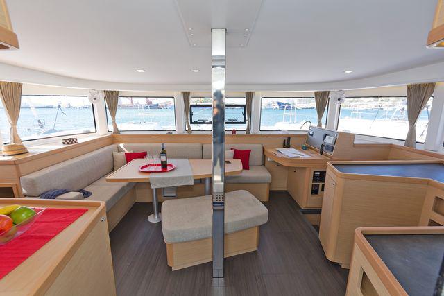 Book yachts online - catamaran - Lagoon 42 A/C &amp; GEN. - SALTY PEARL - rent