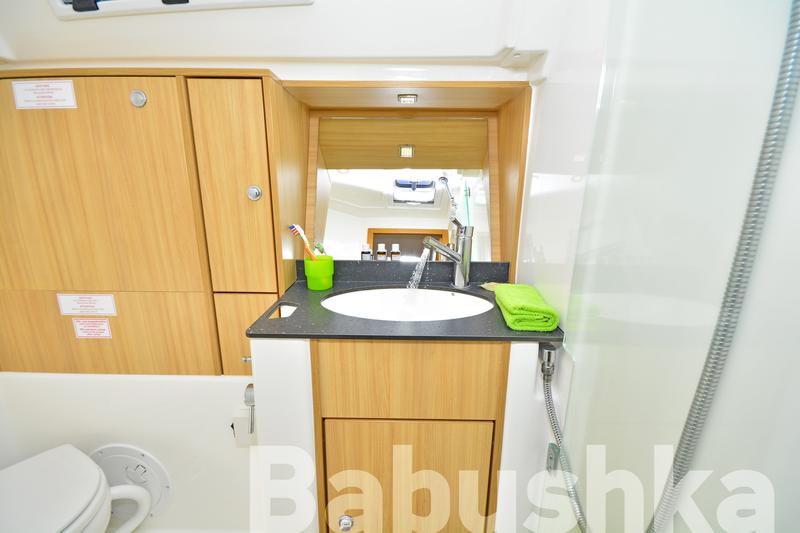 Book yachts online - sailboat - Bavaria Cruiser 40 - Babushka - rent