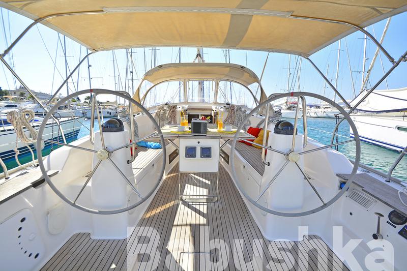 Book yachts online - sailboat - Bavaria Cruiser 40 - Babushka - rent