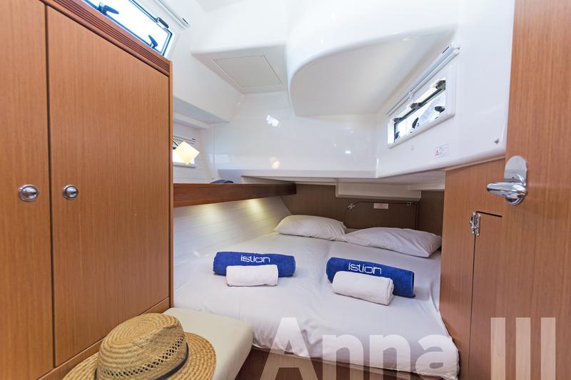 Book yachts online - sailboat - Bavaria Cruiser 40 - Anna III - rent