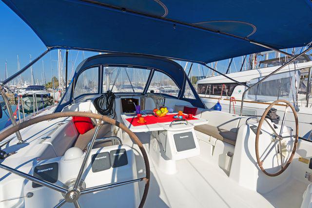 Book yachts online - sailboat - Cyclades 50.5 - Lady Kiki II - rent