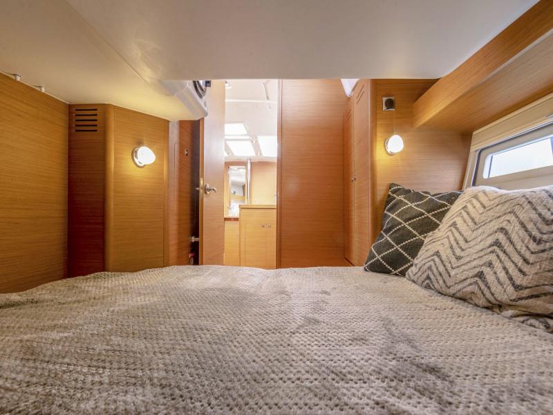 Book yachts online - sailboat - Dufour 390 Grand Large - D 390 NEW  - rent