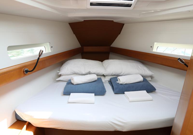 Book yachts online - sailboat - Sun Odyssey 419 - Litus - rent