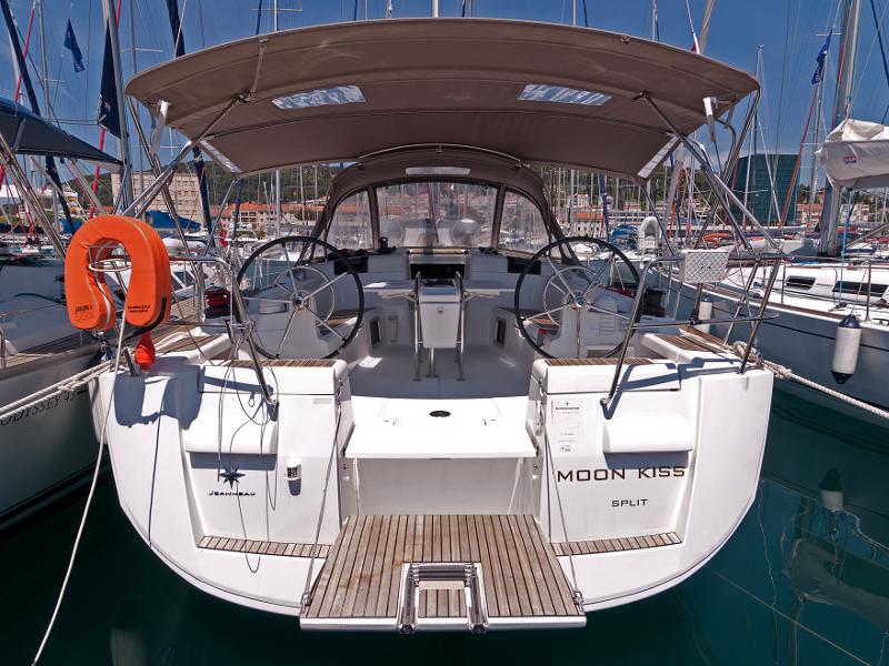 Book yachts online - sailboat - Sun Odyssey 439 - Moon Kiss - rent