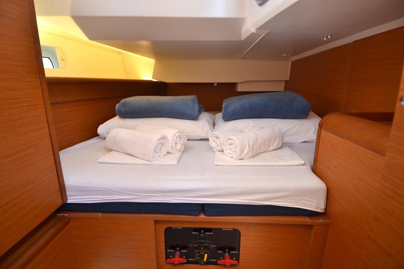 Book yachts online - sailboat - Sun Odyssey 449 - Ventus - rent