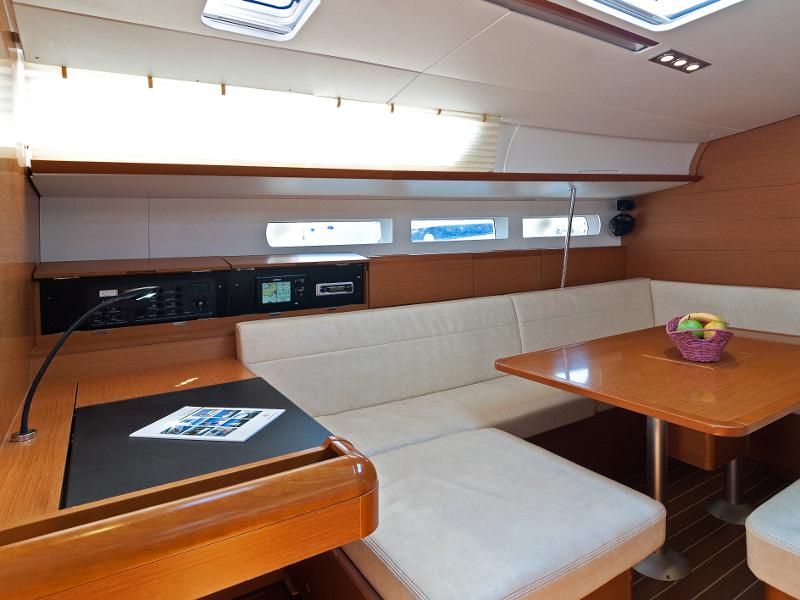 Book yachts online - sailboat - Sun Odyssey 509 - Sky Kiss - rent