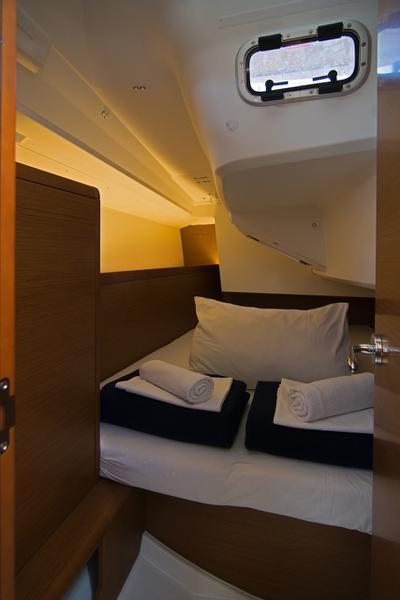 Book yachts online - sailboat - Sun Odyssey 349 - Lydia - rent