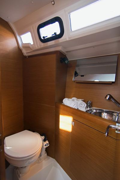 Book yachts online - sailboat - Sun Odyssey 349 - Lydia - rent