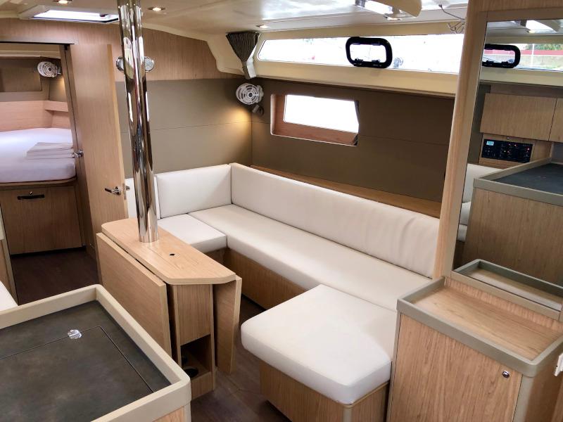 Book yachts online - sailboat - Oceanis 41.1 - Wave - rent